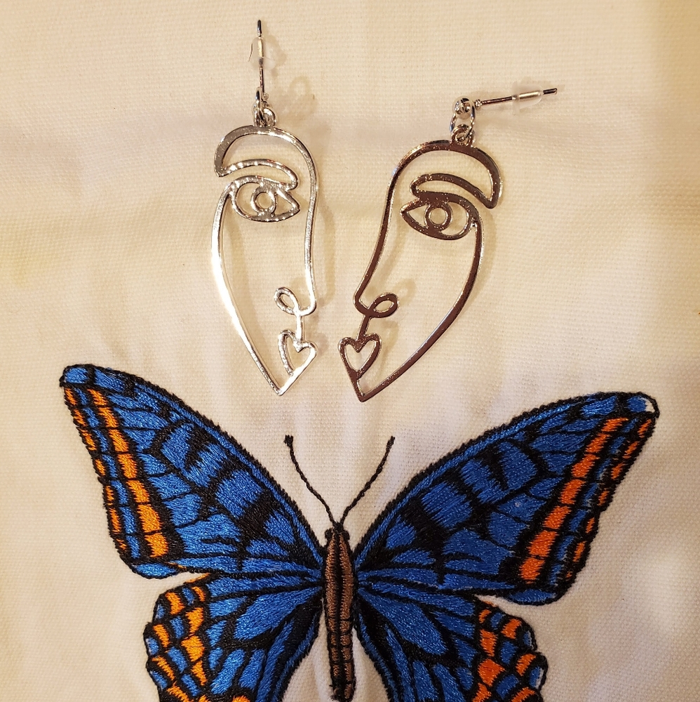 🙏 UNBRANDED Abstract silvertone face earrings